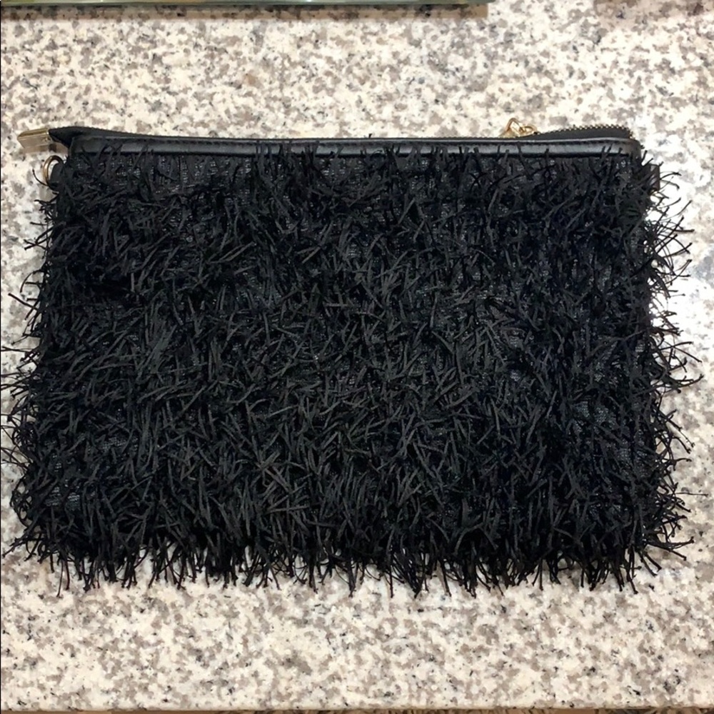 Black clutch